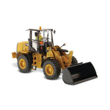 1/32 Scale Diecast Caterpillar 910K Front End Loader Toy & Operator