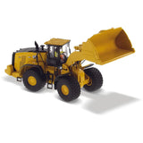 1/50 Scale Cat 982 XE Front End Loader Toy Yellow With Operator