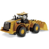 1/50 Scale Diecast Caterpillar 982M Wheel Loader Toy & Operator