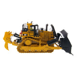 1/50 Scale Diecast Caterpillar D11T Carrydozer Toy With Operator