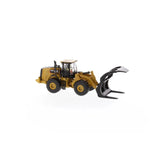 1/87 Scale Diecast Cat 972M Wheel Loader Toy With Log Fork & Operator